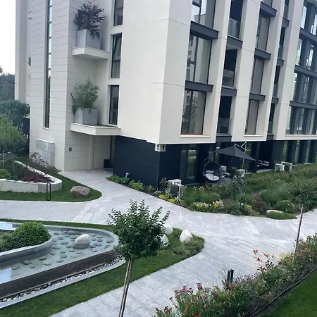 アパート Azur Delux