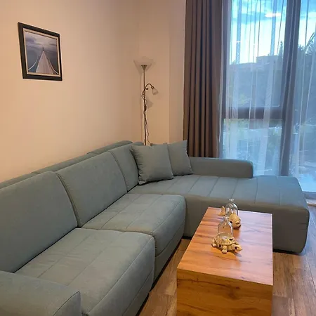 Апартамент Azur Delux *
