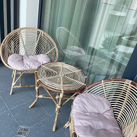 Azur Delux Апартамент Варна